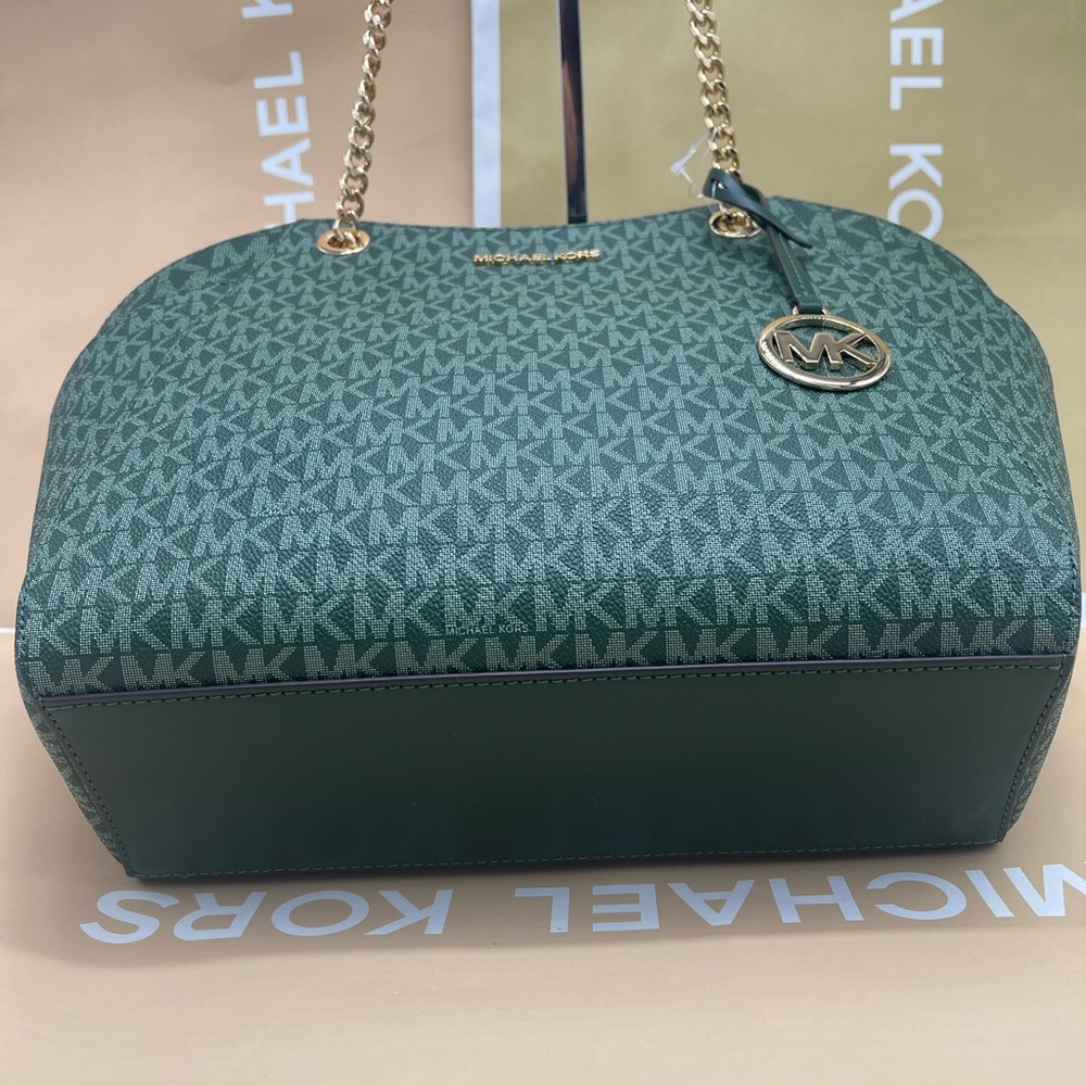 MICHAEL KORS
Jet Set Travel Large Signature Chain Shoulder Tote Bag
Moss
NWT - Picture 8 of 16
